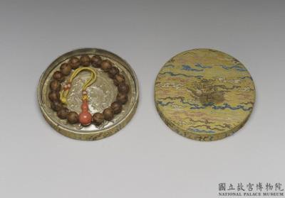 图片[3]-Agarwood bead bracelet with tin container, Qianlong reign (1736-1795), Qing dynasty-China Archive